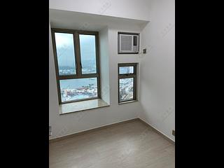 Tai Kok Tsui - Harbour Green Tower 5 03