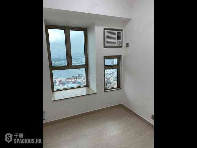Tai Kok Tsui - Harbour Green Tower 5 01