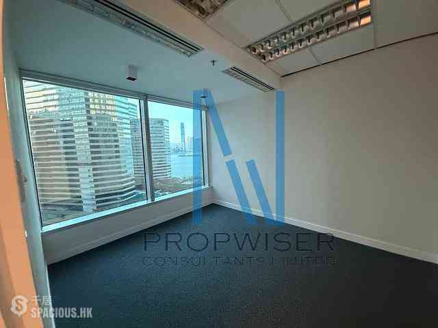 Wan Chai - Central Plaza 03