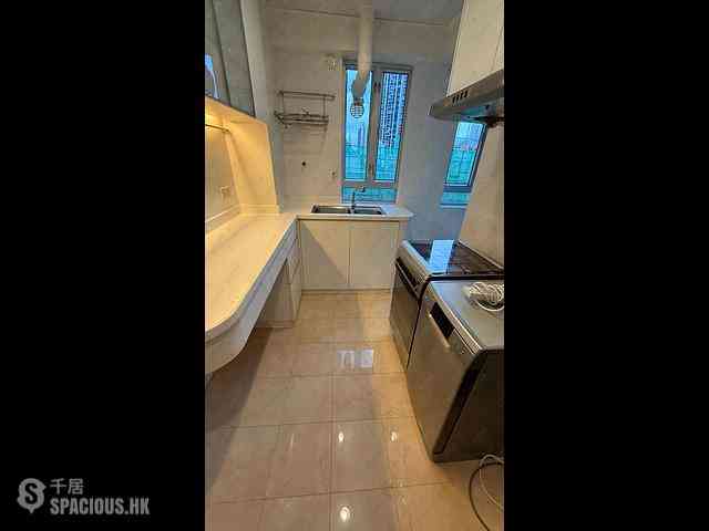 Mid Levels Central - Wing Hong Mansion 07