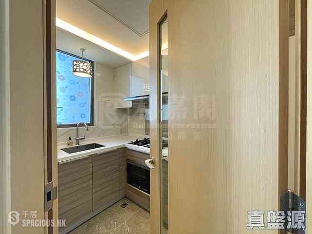 Tseung Kwan O - The Papillons Block 3 02