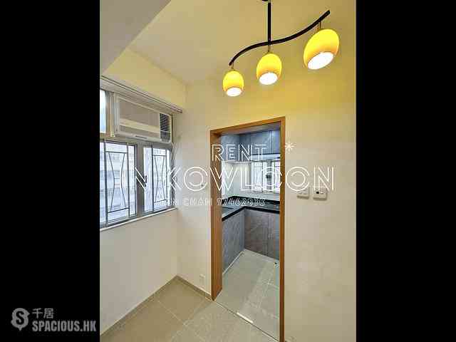 Prince Edward - Kam Fat Building 06