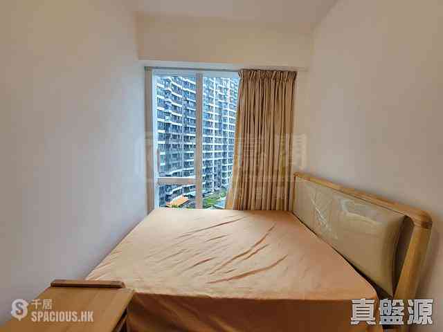 Tseung Kwan O - Monterey Block 8 01