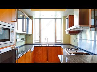 Stanley - Grosse Pointe Villa 13
