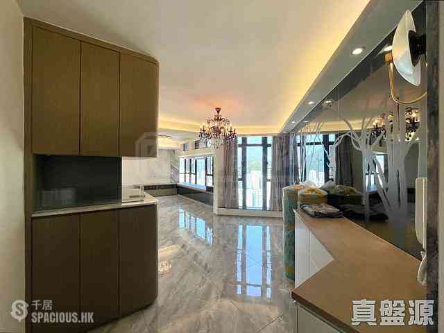 Hang Hau - Nan Fung Plaza Block 6 01