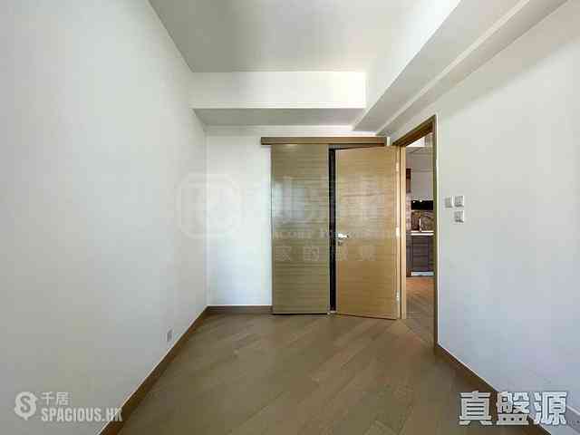Tseung Kwan O - The Wings Ocean Wings Block 7A 02