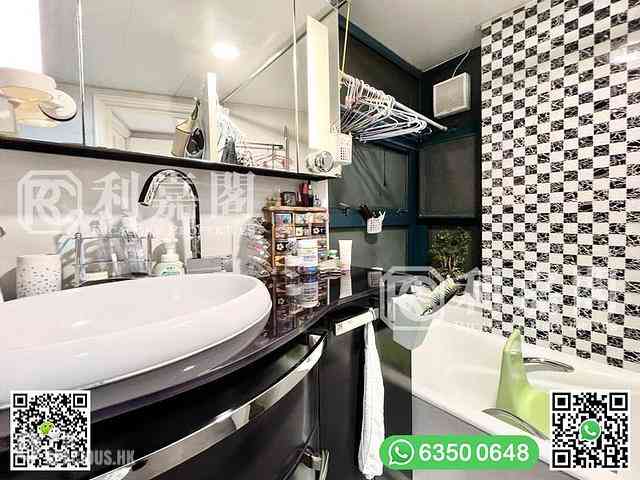 Clear Water Bay - Hillview Court 09