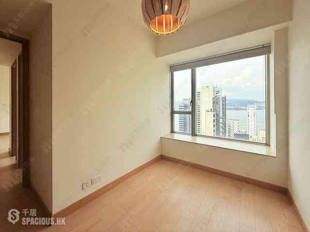 Sai Ying Pun - Island Crest Block 1 01