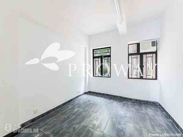 Mid Levels Central - Mackenny Court 06