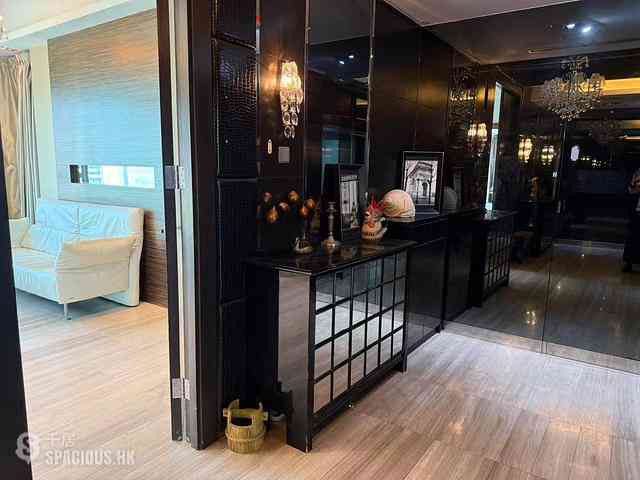 Yuen Long - The Brand 24