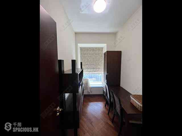 Tai Kok Tsui - The Hermitage Block 1 03