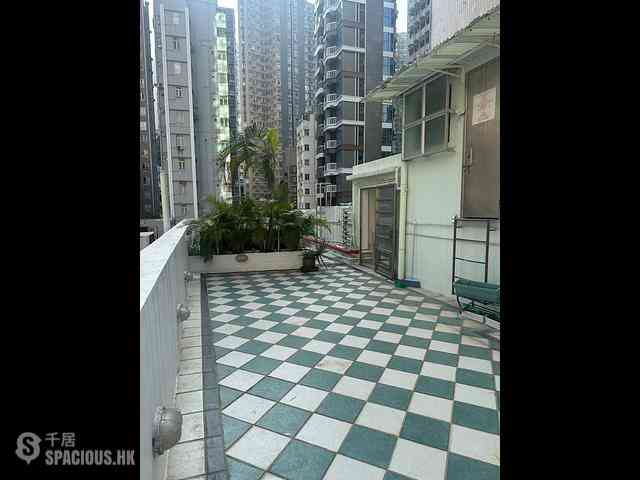Wan Chai - Kam Tak Mansion 02