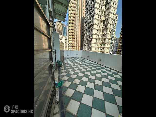 Wan Chai - Kam Tak Mansion 03