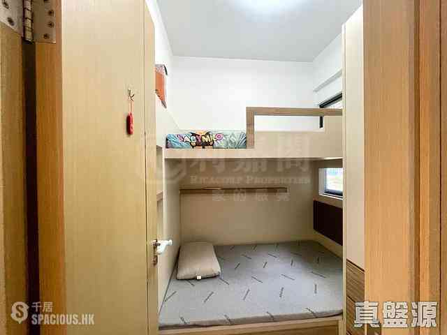 Tseung Kwan O - Alto Residences Block 8 09