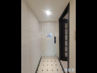 West Kowloon - Sorrento Phase 1 Block 6 04
