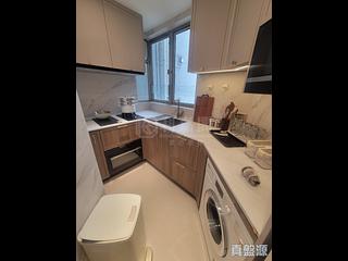 West Kowloon - Sorrento Phase 1 Block 6 07