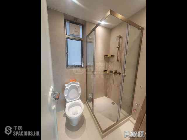 West Kowloon - Sorrento Phase 1 Block 6 08