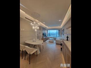 West Kowloon - Sorrento Phase 1 Block 6 02