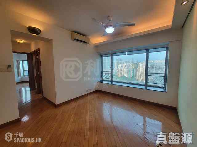 West Kowloon - Sorrento Phase 1 Block 6 01