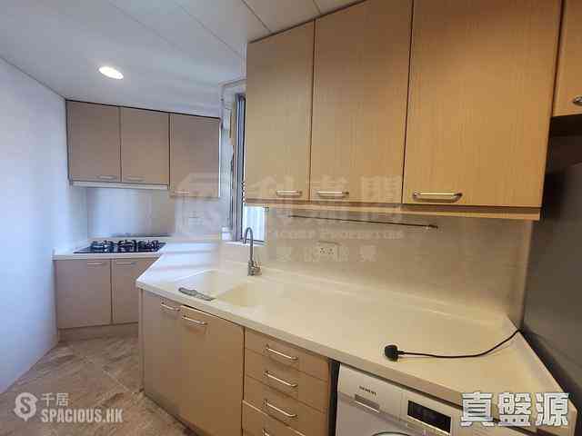 West Kowloon - Sorrento Phase 1 Block 6 06
