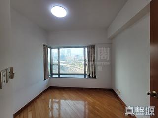 West Kowloon - Sorrento Phase 1 Block 6 07