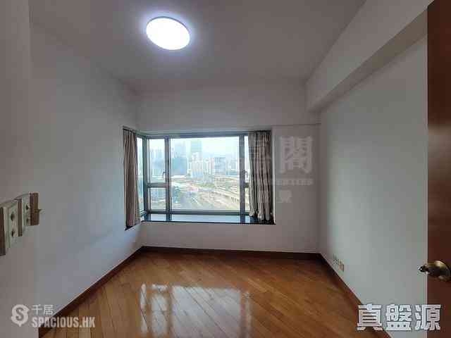 West Kowloon - Sorrento Phase 1 Block 6 07