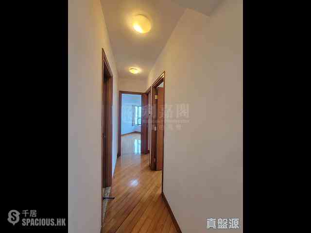 West Kowloon - Sorrento Phase 1 Block 6 04