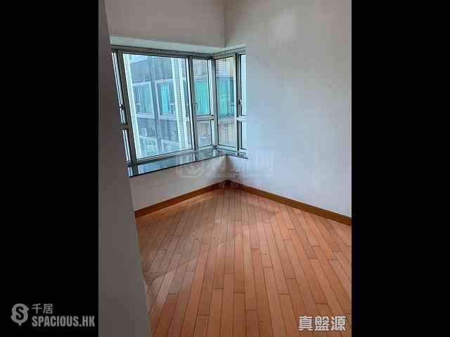 West Kowloon - Sorrento Phase 1 Block 5 07