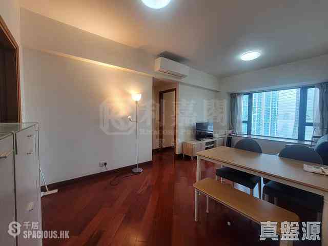 West Kowloon - The Arch Star Tower (Block 2) 02