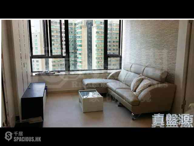 West Kowloon - The Arch Sky Tower (Block 1) 01