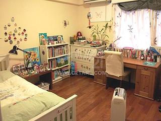 Pok Fu Lam - Baguio Villa Block 38 05