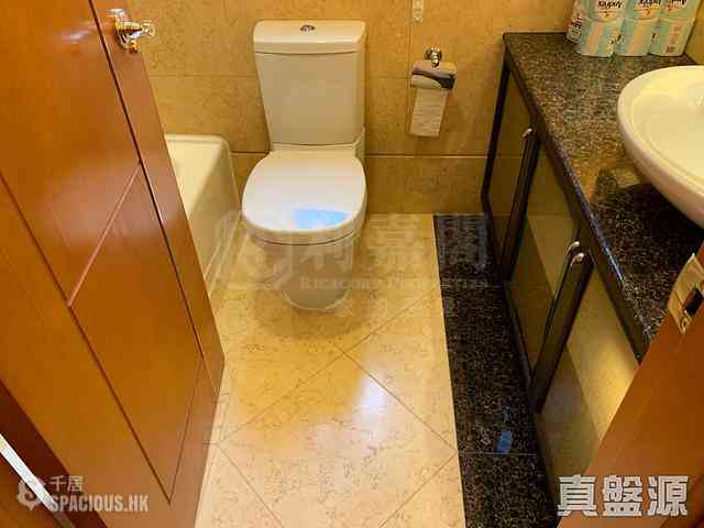 West Kowloon - The Arch Sky Tower (Block 1) 08
