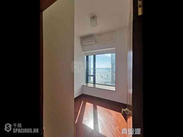 West Kowloon - The Arch Moon Tower (Block 2A) 04