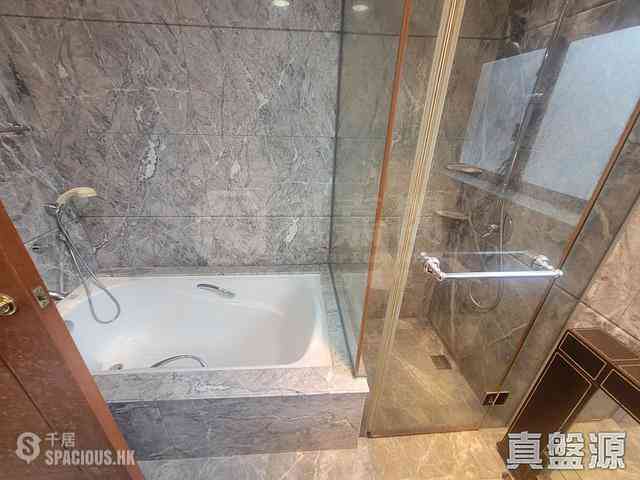 West Kowloon - The Arch Moon Tower (Block 2A) 12