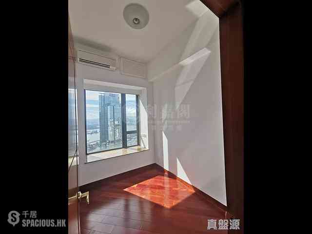 West Kowloon - The Arch Moon Tower (Block 2A) 08
