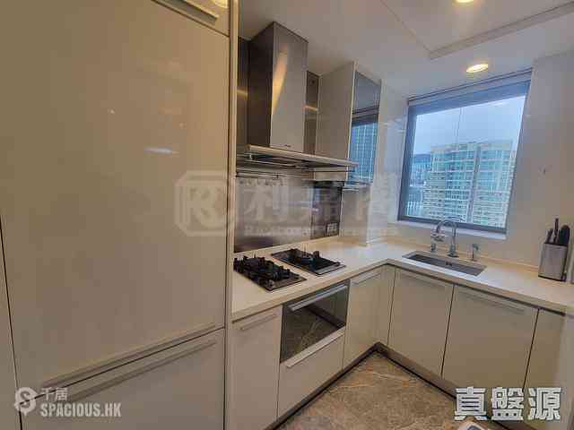 West Kowloon - The Cullinan (Tower 21 Zone 5 Star Sky) 08