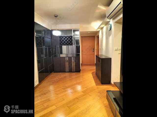 Tai Kok Tsui - Harbour Green Tower 6 05