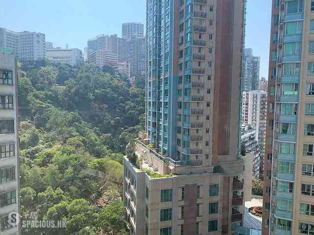 Wan Chai - Kwong Wah Building 09
