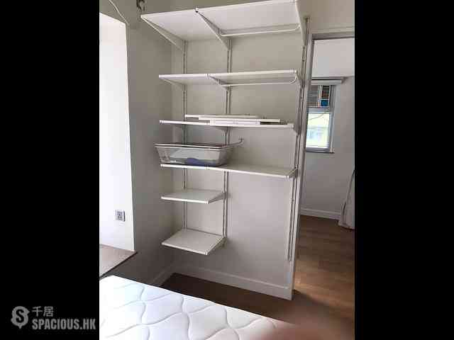 Sai Ying Pun - Hoi Sing Building Block 1 06