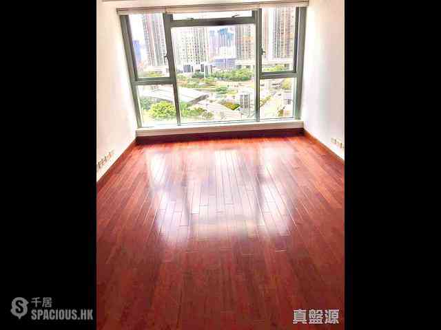 West Kowloon - The Harbourside Block 1 01