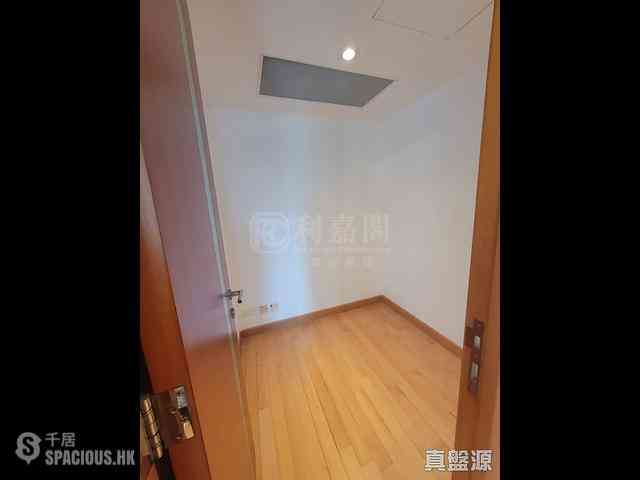 West Kowloon - The Harbourside Block 2 08