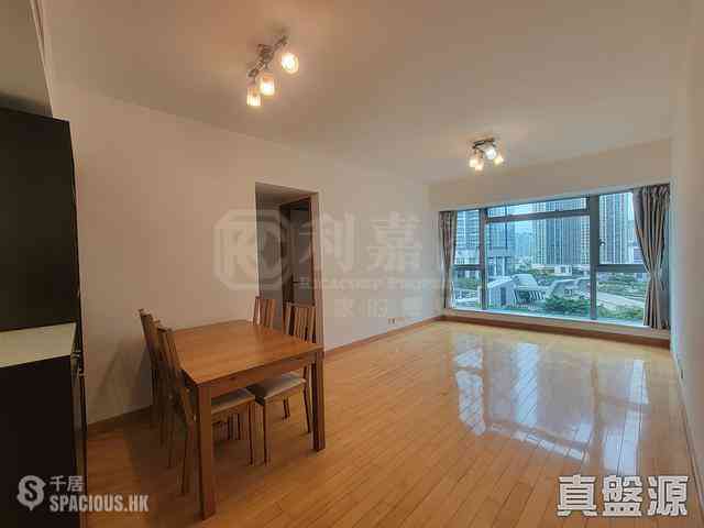 West Kowloon - The Harbourside Block 2 01