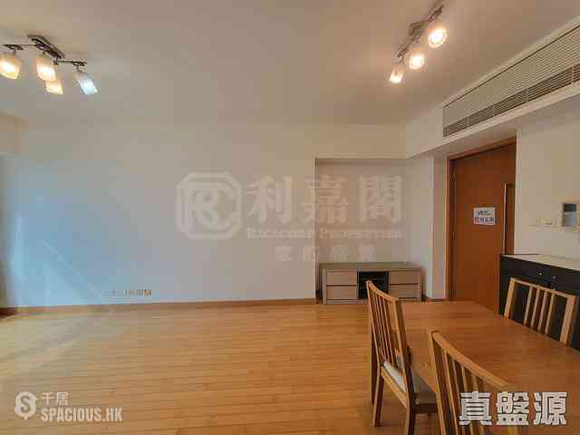 West Kowloon - The Harbourside Block 2 03