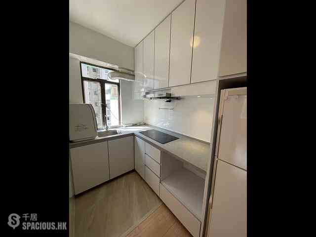 Sheung Wan - Welland Building 03