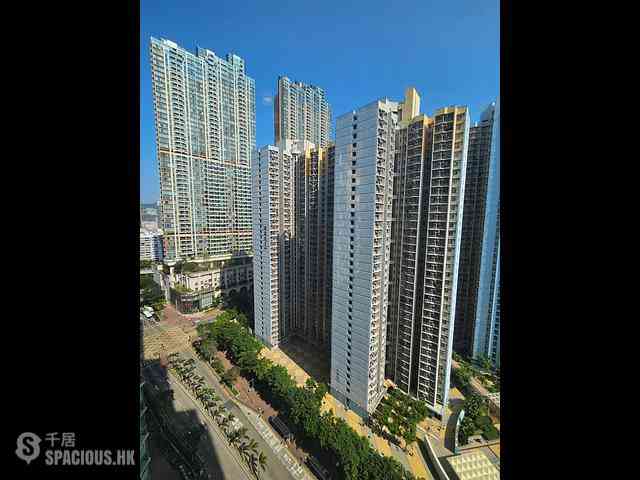 Tai Kok Tsui - Park Avenue 01