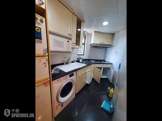Tai Kok Tsui - Park Avenue Phase 1 Block 9 05