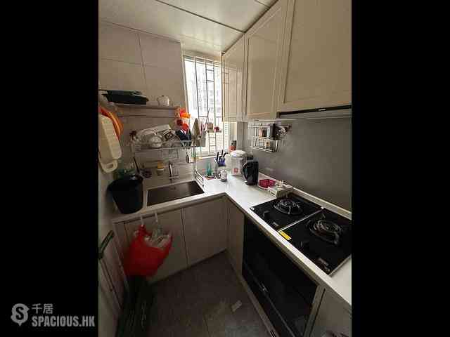 Tseung Kwan O - Monterey Block 9B 03