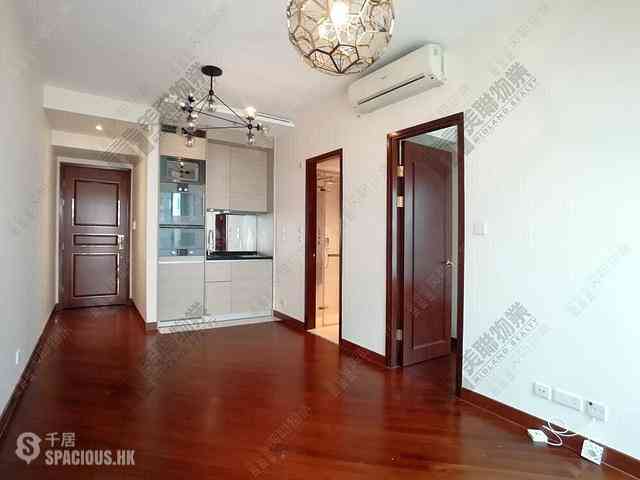 Wan Chai - The Avenue Phase 1 Block 5 02