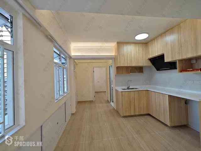 Sai Ying Pun - Hing Hon Building 04