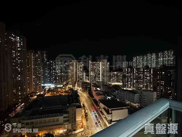 Tseung Kwan O - The Parkside Block 1A 03
